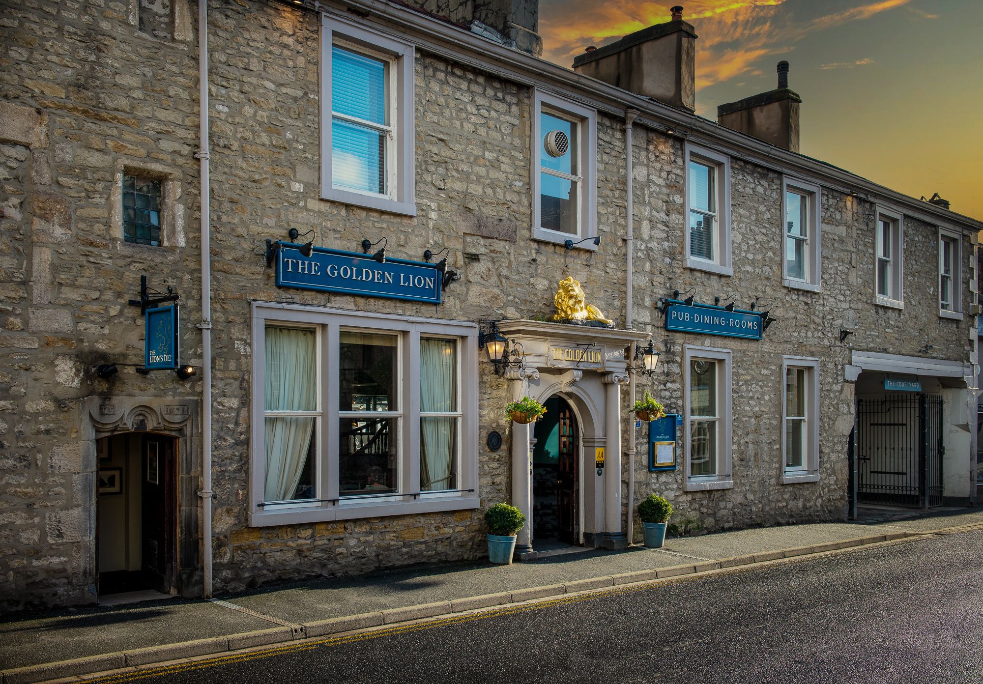 golden lion in settle